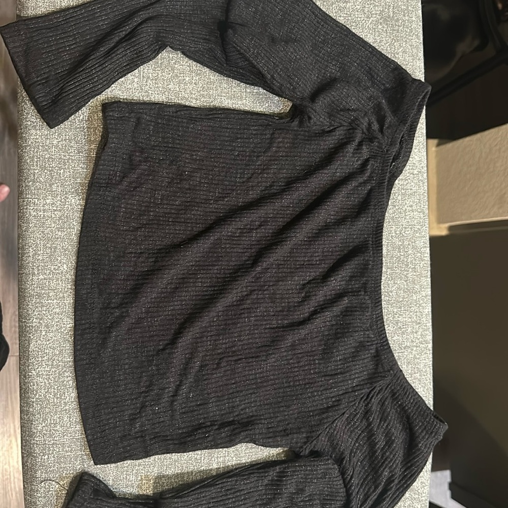 Black Long Sleeve Crop Top